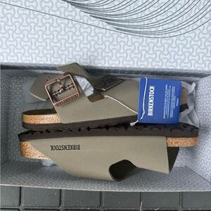 Birkenstock Women’s Sandals in Sand